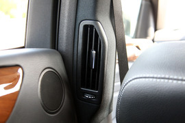 2012款奔驰ML350动感型试驾