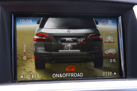 2012款奔驰ML350动感型试驾