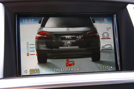 2012款奔驰ML350动感型试驾