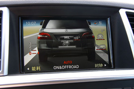 2012款奔驰ML350动感型试驾