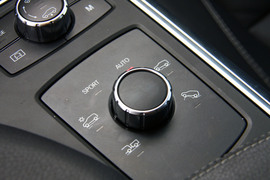 2012款奔驰ML350动感型试驾