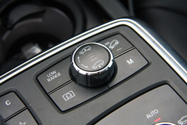 2012款奔驰ML350动感型试驾