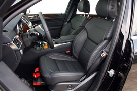 2012款奔驰ML350动感型试驾