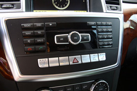 2012款奔驰ML350动感型试驾