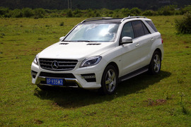 2012款奔驰ML350动感型试驾