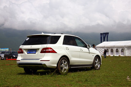 2012款奔驰ML350动感型试驾