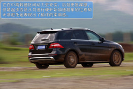 2012款奔驰ML350动感型试驾
