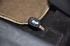 2012款江淮悦悦1.0L手动豪华型