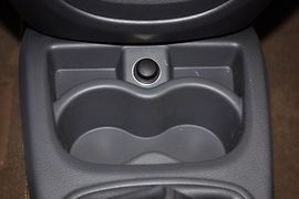 2012款江淮悦悦1.0L手动豪华型