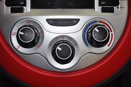 2012款江淮悦悦1.0L手动豪华型