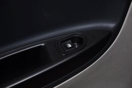 2012款江淮同悦1.3L豪华型