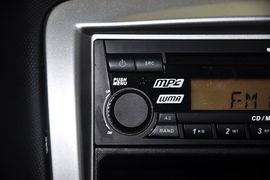 2012款江淮同悦1.3L豪华型