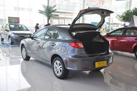 2012款海马福美来VS