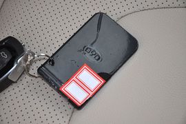 全新比亚迪速锐1.5TI手动豪华型