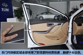 2012款北京现代朗动1.8L手自一体尊贵型