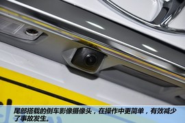 2012款北京现代朗动1.8L手自一体尊贵型
