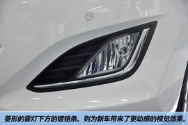 2012款北京现代朗动1.8L手自一体尊贵型