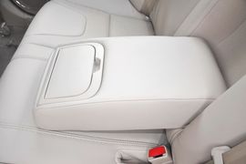 全新比亚迪速锐1.5L手动豪华型