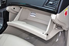 全新比亚迪速锐1.5L手动豪华型