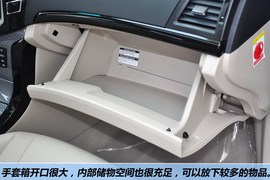 全新比亚迪速锐1.5L手动豪华型到店实拍