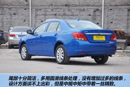 全新比亚迪速锐1.5L手动豪华型到店实拍