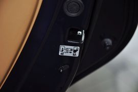 2012款华泰宝利格1.8T自动两驱行政版