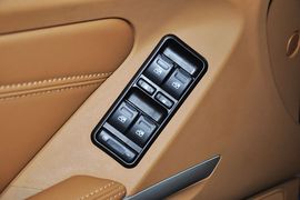 2012款华泰宝利格1.8T自动两驱行政版