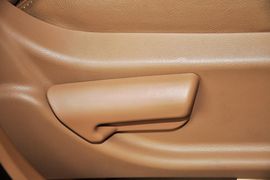 2012款华泰宝利格1.8T自动两驱行政版