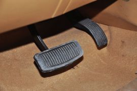 2012款华泰宝利格1.8T自动两驱行政版