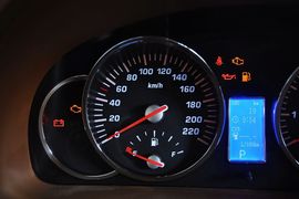 2012款华泰宝利格1.8T自动两驱行政版