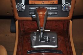 2012款华泰宝利格1.8T自动两驱行政版