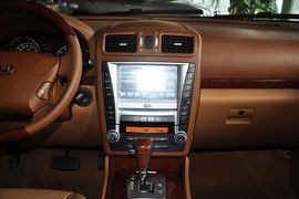 2012款华泰宝利格1.8T自动两驱行政版