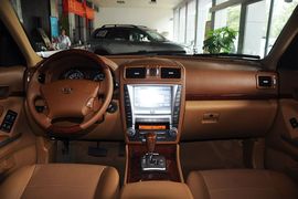 2012款华泰宝利格1.8T自动两驱行政版