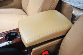 2012款华泰宝利格1.8T手动两驱智汇版