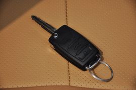 2012款华泰宝利格1.8T手动两驱智汇版