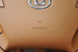 2012款华泰宝利格1.8T手动两驱智汇版