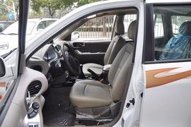 2012款华泰圣达菲2.0L手动两驱豪华型