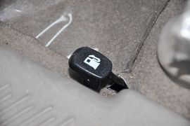 2012款华泰圣达菲2.0L手动两驱豪华型