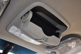 2012款华泰圣达菲2.0L手动两驱豪华型