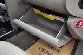 2012款华泰圣达菲2.0L手动两驱豪华型