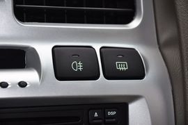 2012款华泰圣达菲2.0L手动两驱豪华型