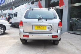 2012款华泰圣达菲2.0L手动两驱舒适型