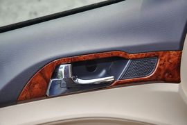 2012款广汽传祺2.0L自动豪华版