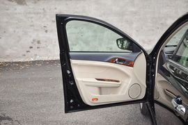 2012款广汽传祺2.0L自动豪华版