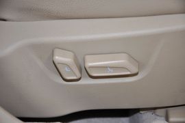 2012款广汽传祺2.0L自动豪华版