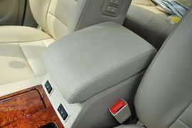 2012款广汽传祺2.0L自动豪华版