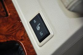 2012款广汽传祺2.0L自动豪华版