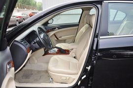 2012款广汽传祺2.0L自动豪华版