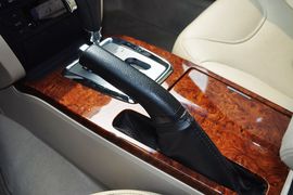 2012款广汽传祺2.0L自动豪华版