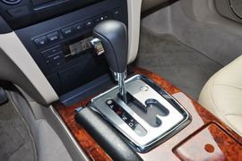 2012款广汽传祺2.0L自动豪华版